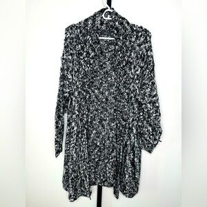 Millau Black and White Open Cardigan